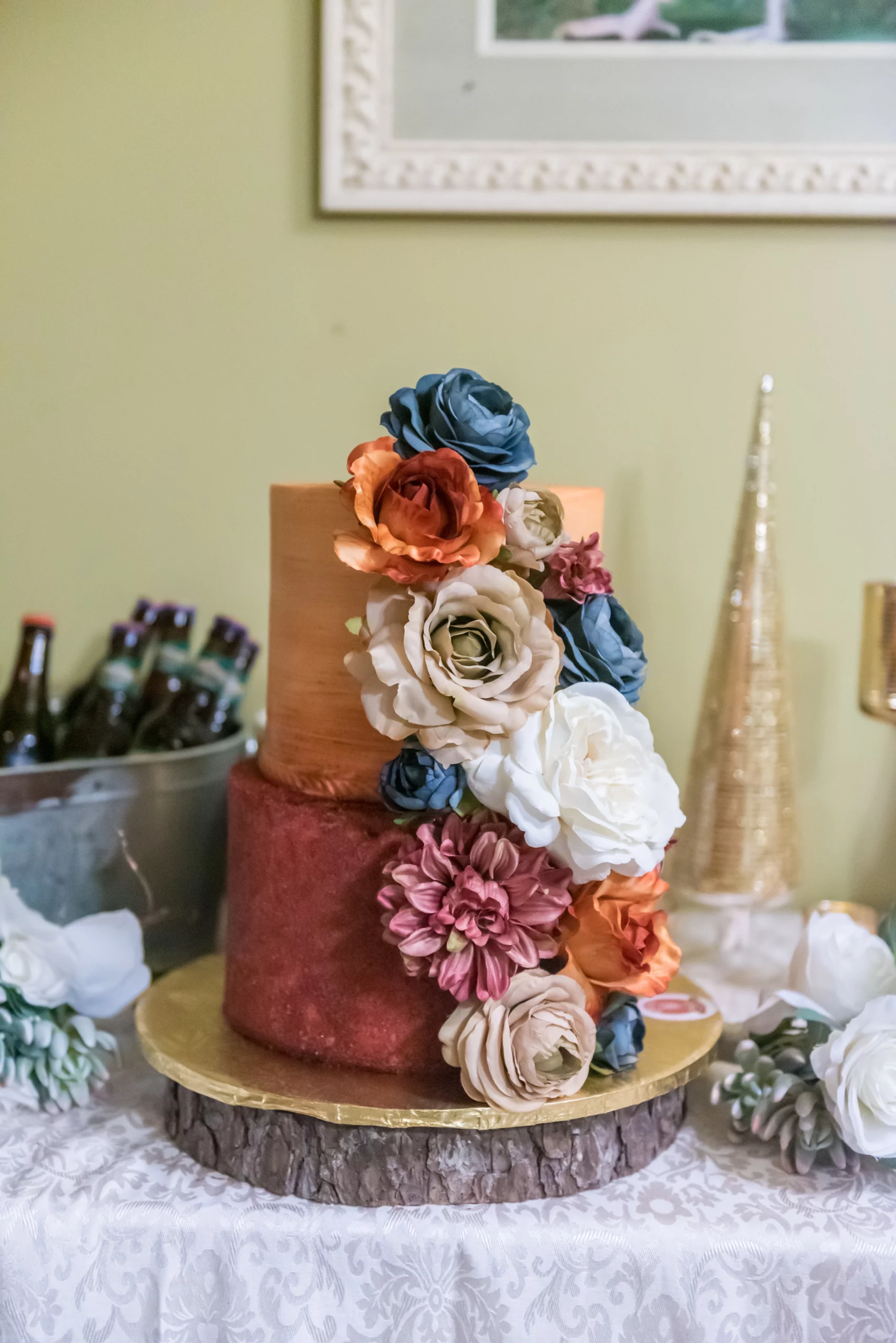 gateau-de-mariage-avec-des-fleurs